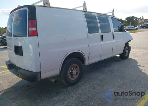2012 Chevrolet Express 2500 Work Van z USA, uszkodzony, nr VIN 1GCWGFBA4C1176630